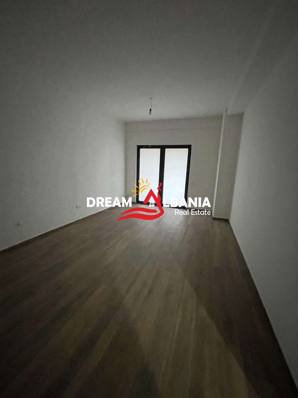 Jepet ambient me qera tek Rruga e Dibres prane Kompleks Arlis ( ID 42611425 ) 3