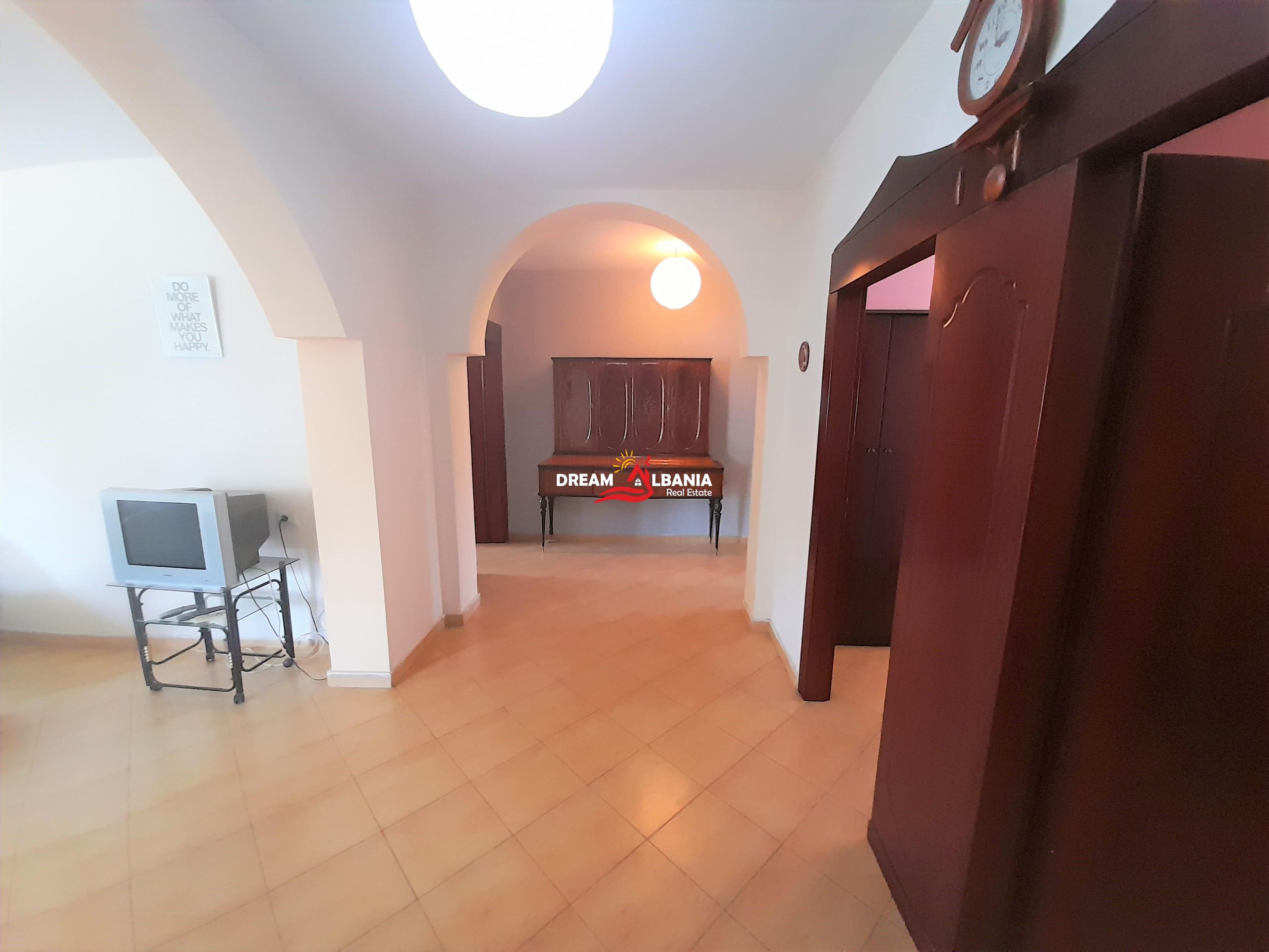 Kat Vile me qera ne rrugen Myslym Shyri prane Drejtorise se Policise ne Tirane (ID 4251187) 3