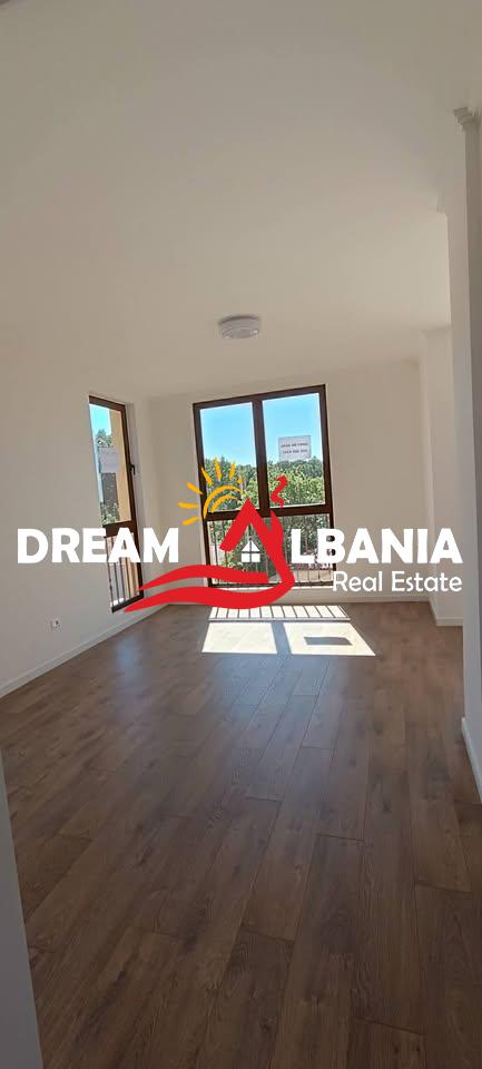 Jepet me qera Vile prane Vilave Amerikane te Senatoriumi, Tirane(4251387)