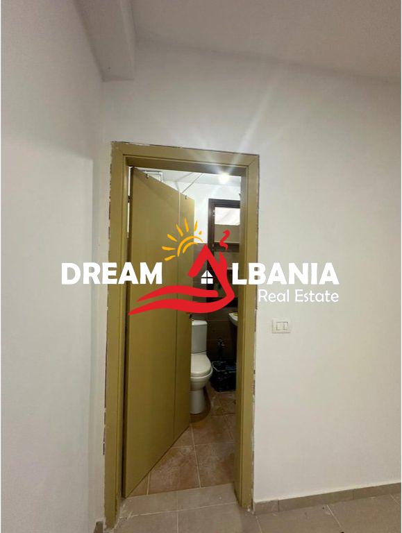 Ambient Biznesi Modern-Afer kopshtit botanik (42611558)