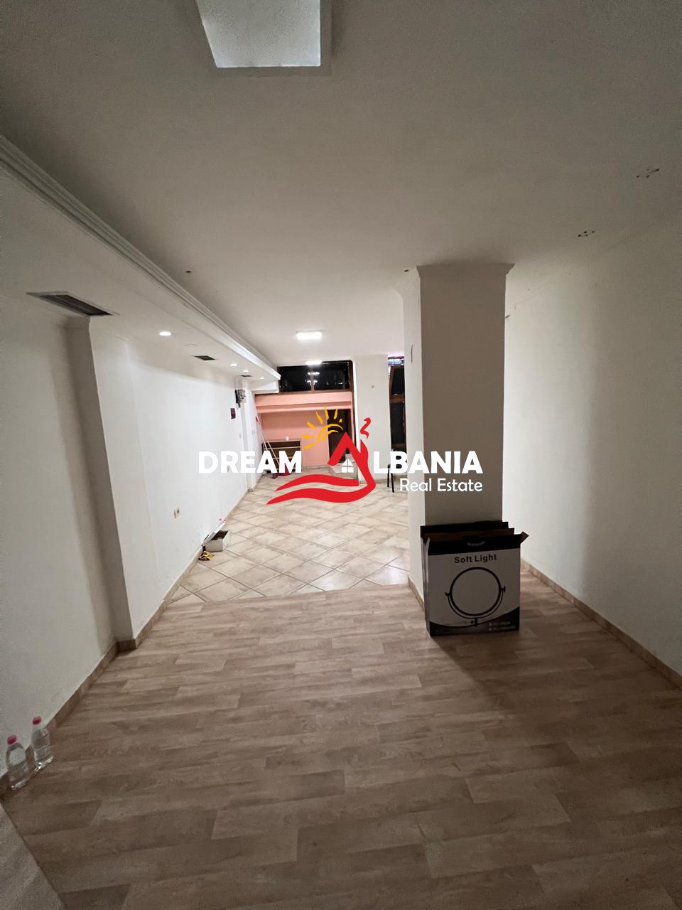 Jepet dyqan me qera te Rruga Bardhyl, Tirane (ID 42711171 ) 3