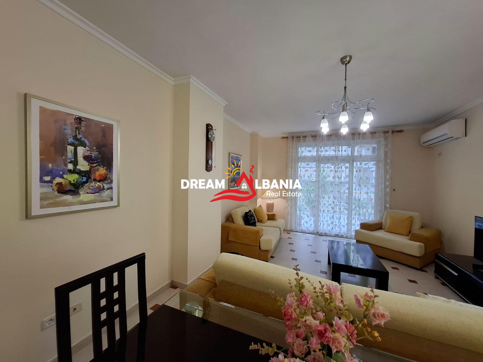 Apartament 1+1 me verande me qera tek Kopeshti zoologjik prane mbikalimit ne Tirane (ID 4211725)