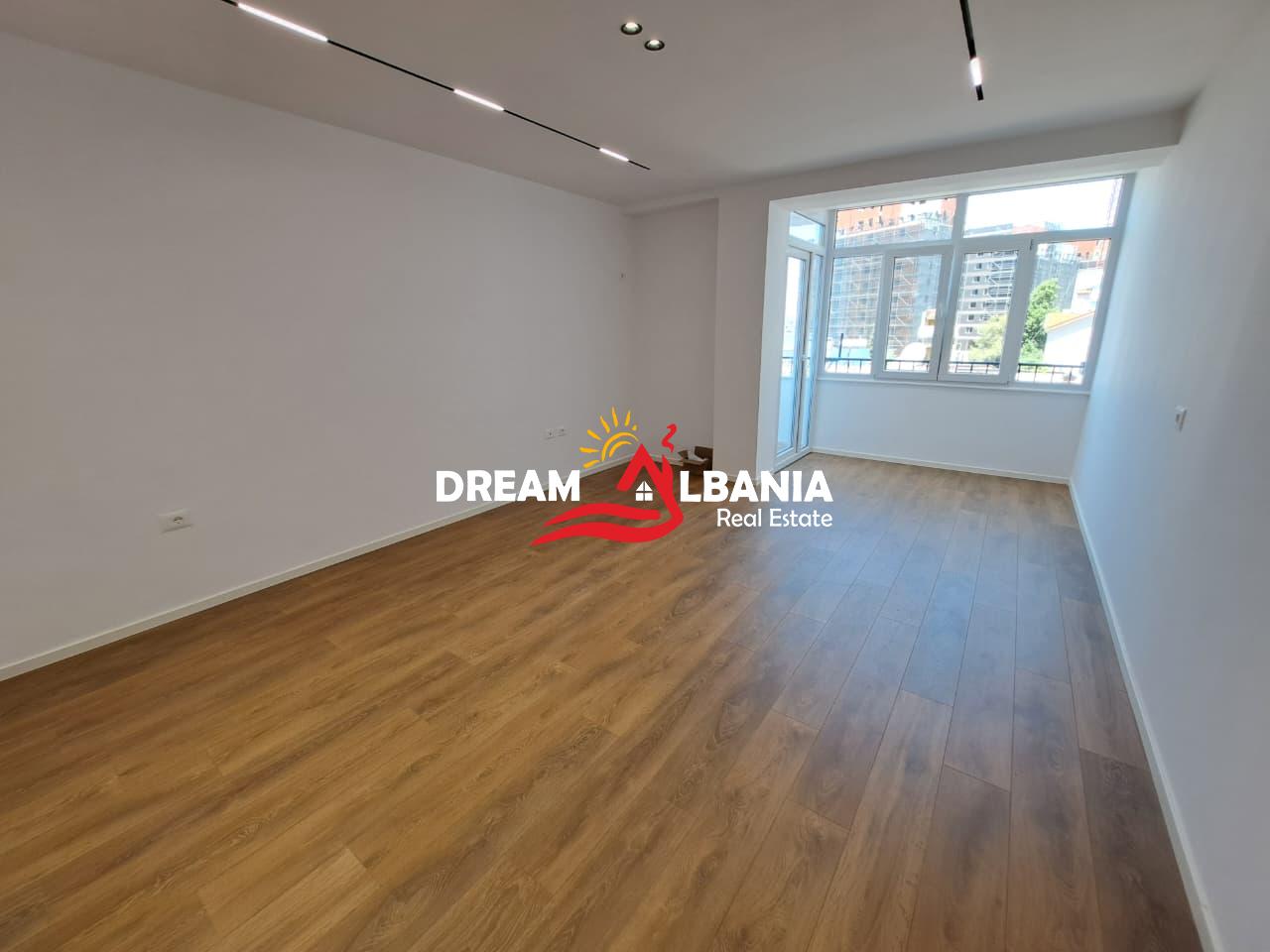 Shitet Apartament 1+1, 21 Dhjetori, Rruga Muhamet Gjollesha (ID 51110001) 2