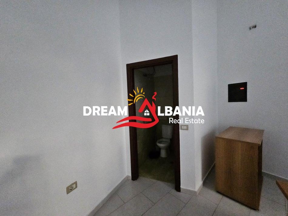 Ambient biznesi per shitje prane rruges Mine Peza (ID 4171564) 4