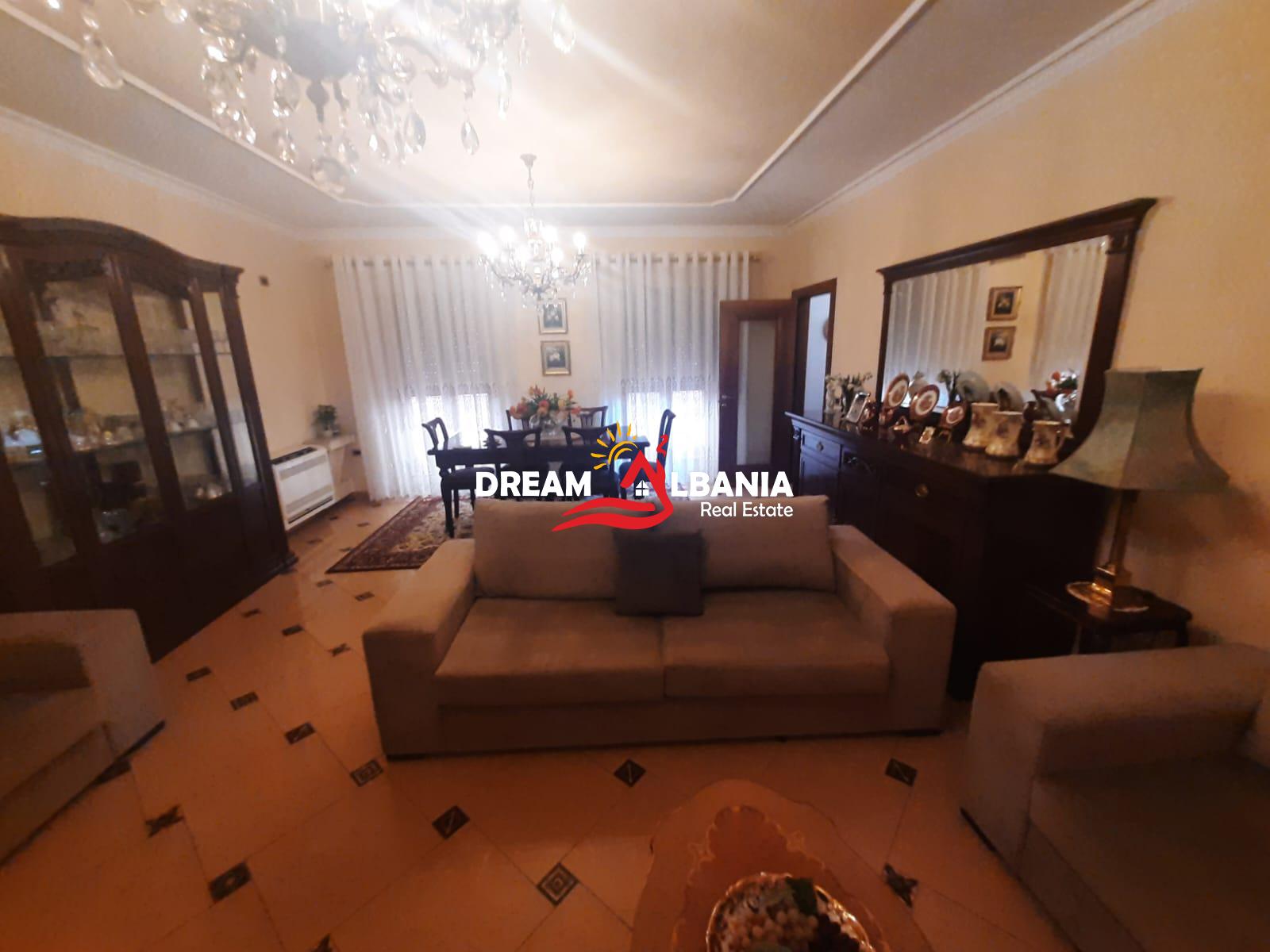 Apartamente 3+1 me qera ne qender ne Tirane (ID4231282 ) 3