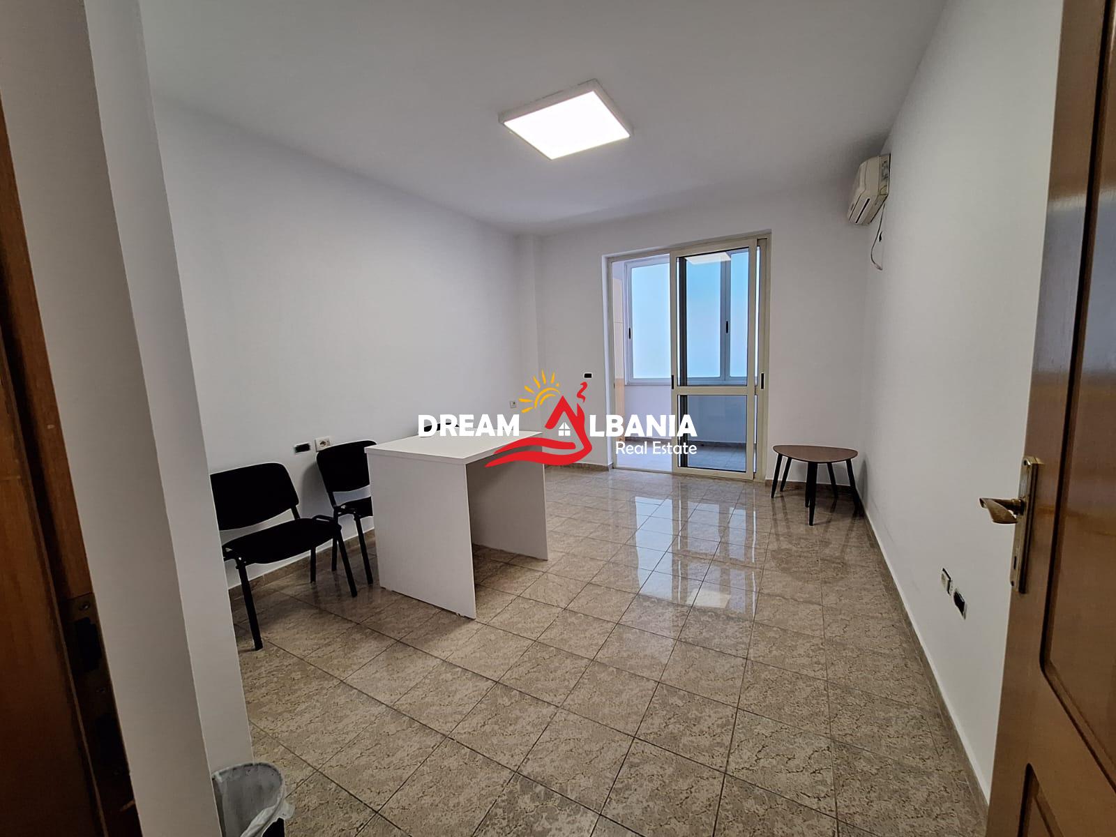 Jepet Me Qera Ambient Biznesi ne Bllok Prane Rruga Brigada VIII.(ID 42611541) f 4