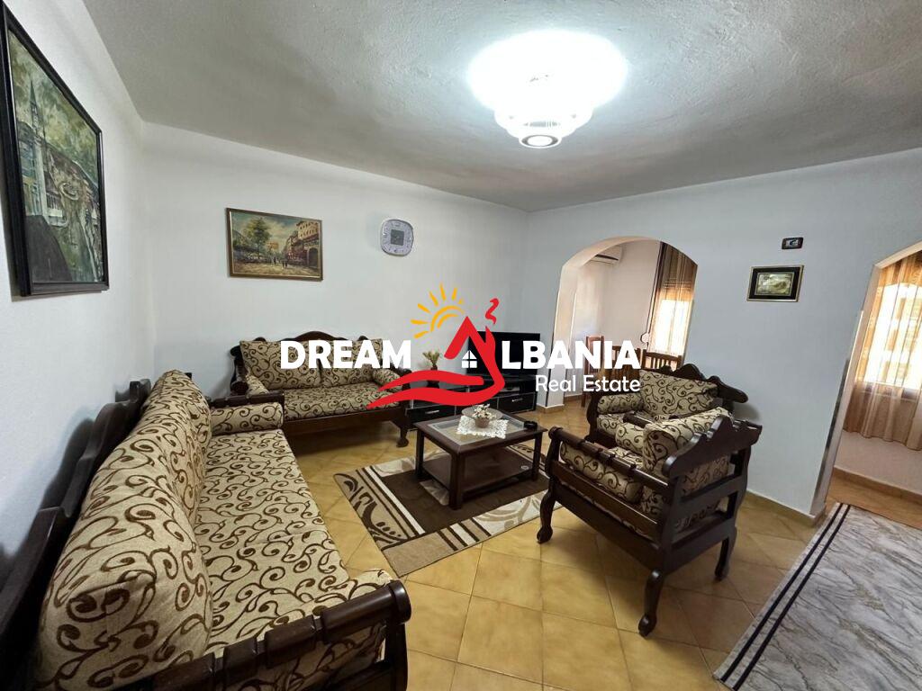 Jepet Apartament 2+1 me qera tek Pazari i Ri, prane Lincoln (ID 4229617)