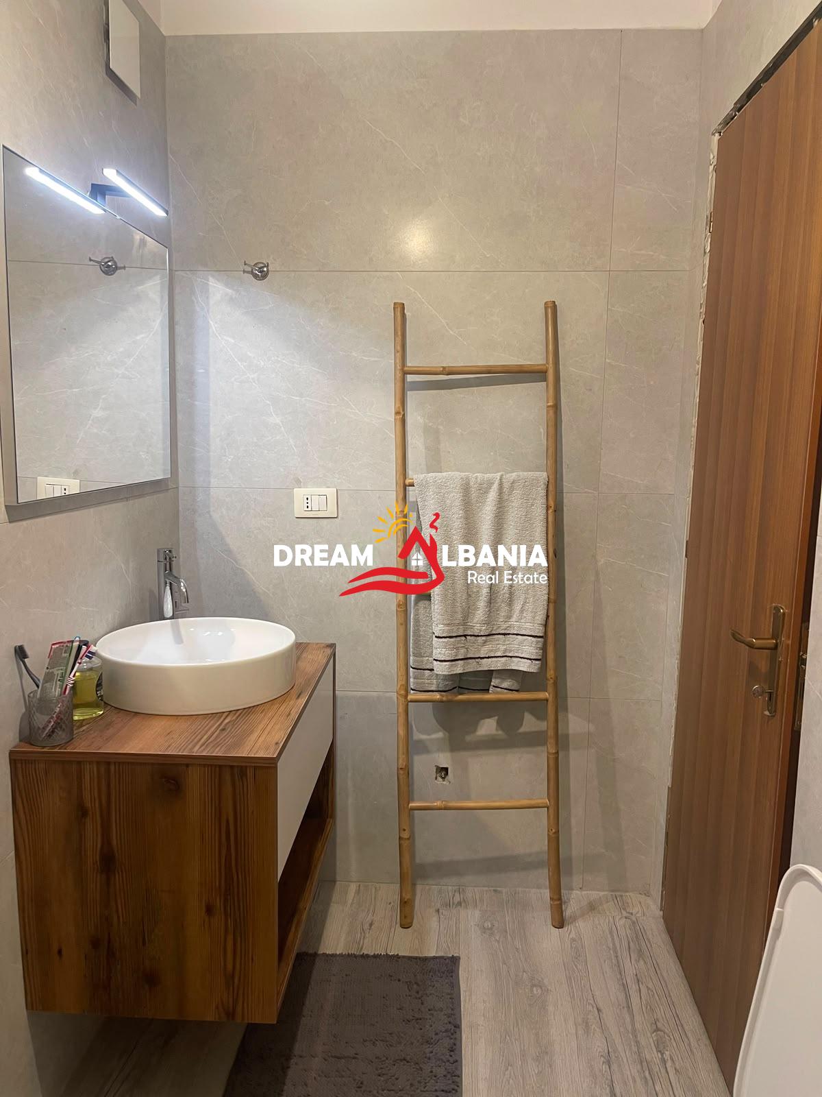 Jepet me Qira Apartament 1+1 në Don Bosko pranë Viva Market. ( 42111646) 4