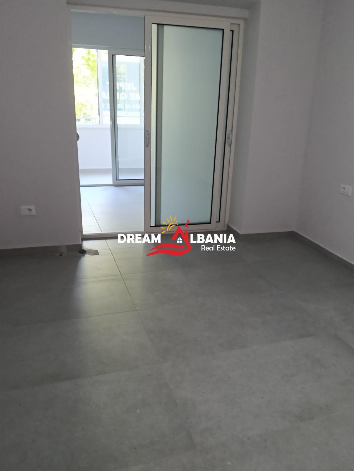 Jepet me qera ambient biznesi në zonen e Brrylit pranë Maternitetit të Ri (ID 42611554) 3