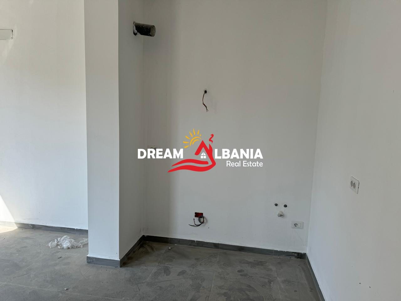 Ambjent per zyra me qera ne rrugen Karl Gega, prane Bulevardit te Ri (ID 42611238) 3
