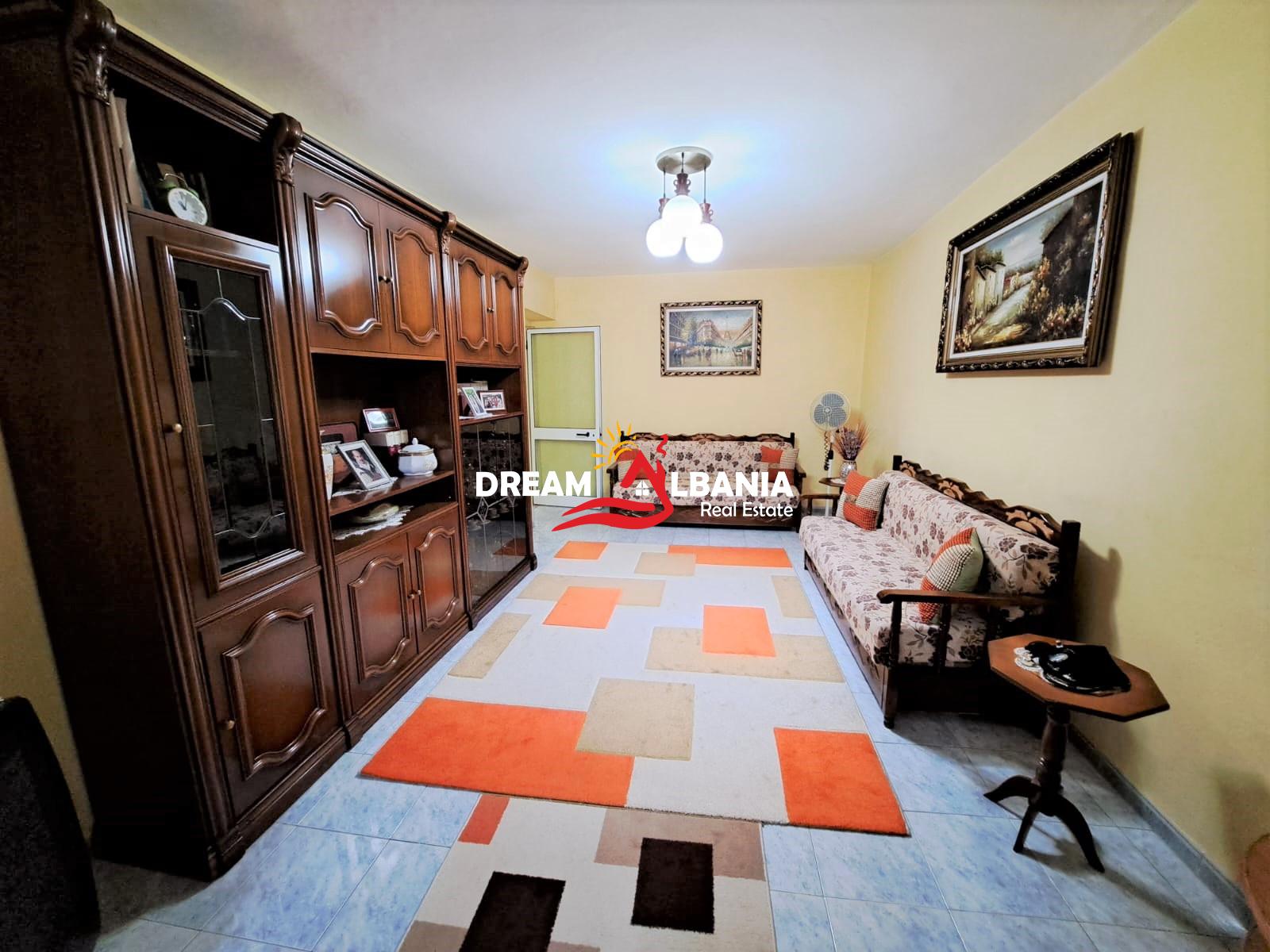 Apartament dublex 3+1 me verande dhe 1 dhome bodrum ne shitje ne rrugen Jordan Misja ne afersi te Gjykates se Krimeve te Renda ne Tirane (ID 4139139) 2