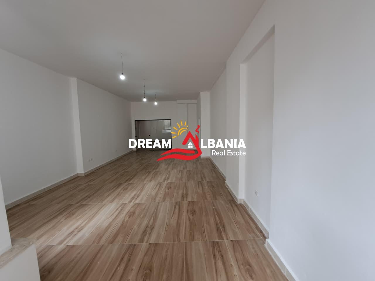 2 Ambiente Biznesi me Qera ne Qender te Tiranes (ID 42611403) 3