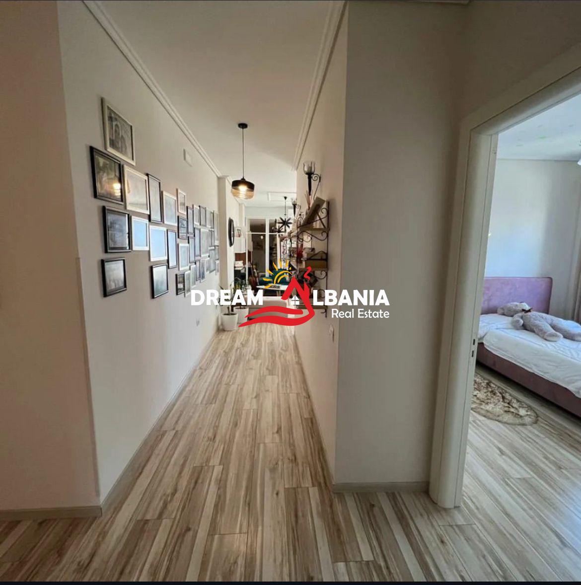 Super Apartament 3+1+2 ne shitje ne Vlore prane Lungomares (ID 4131419) 4