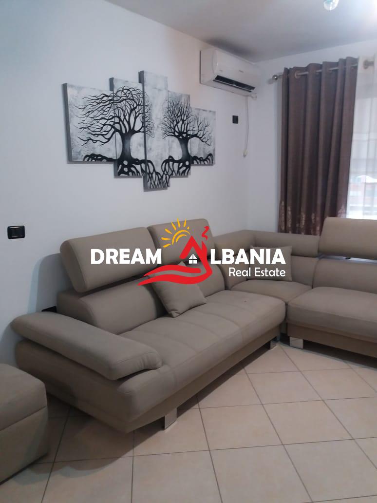 Jepet apartament 2+1+2 me qera ne zonen e Misto Mame prane Pallateve Cabej (ID 42215604) f 2