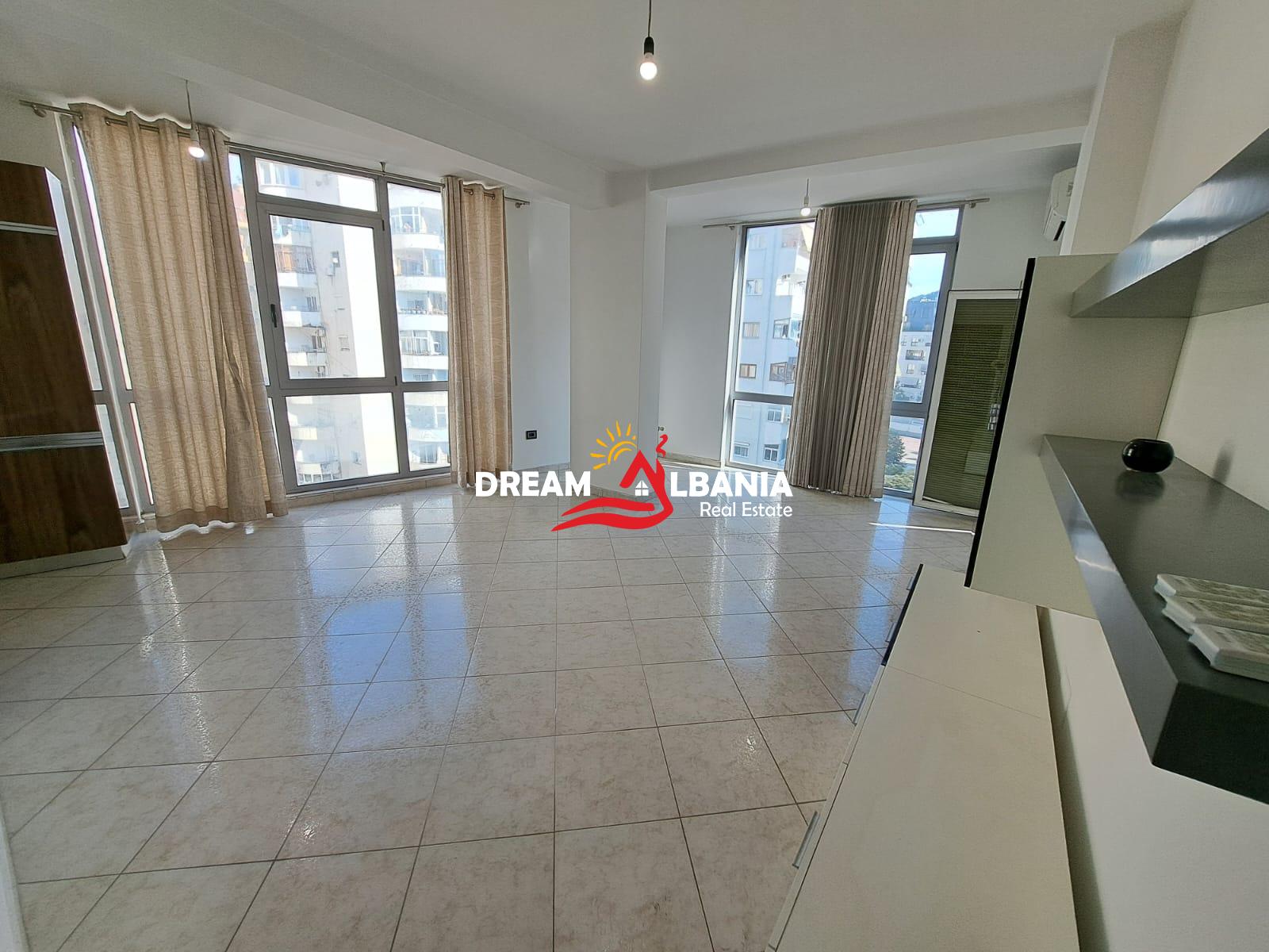 Shitet Apartament 2+1+2WC Komuna e Parisit, Kompleksi KIKA 2 (ID 51210002)