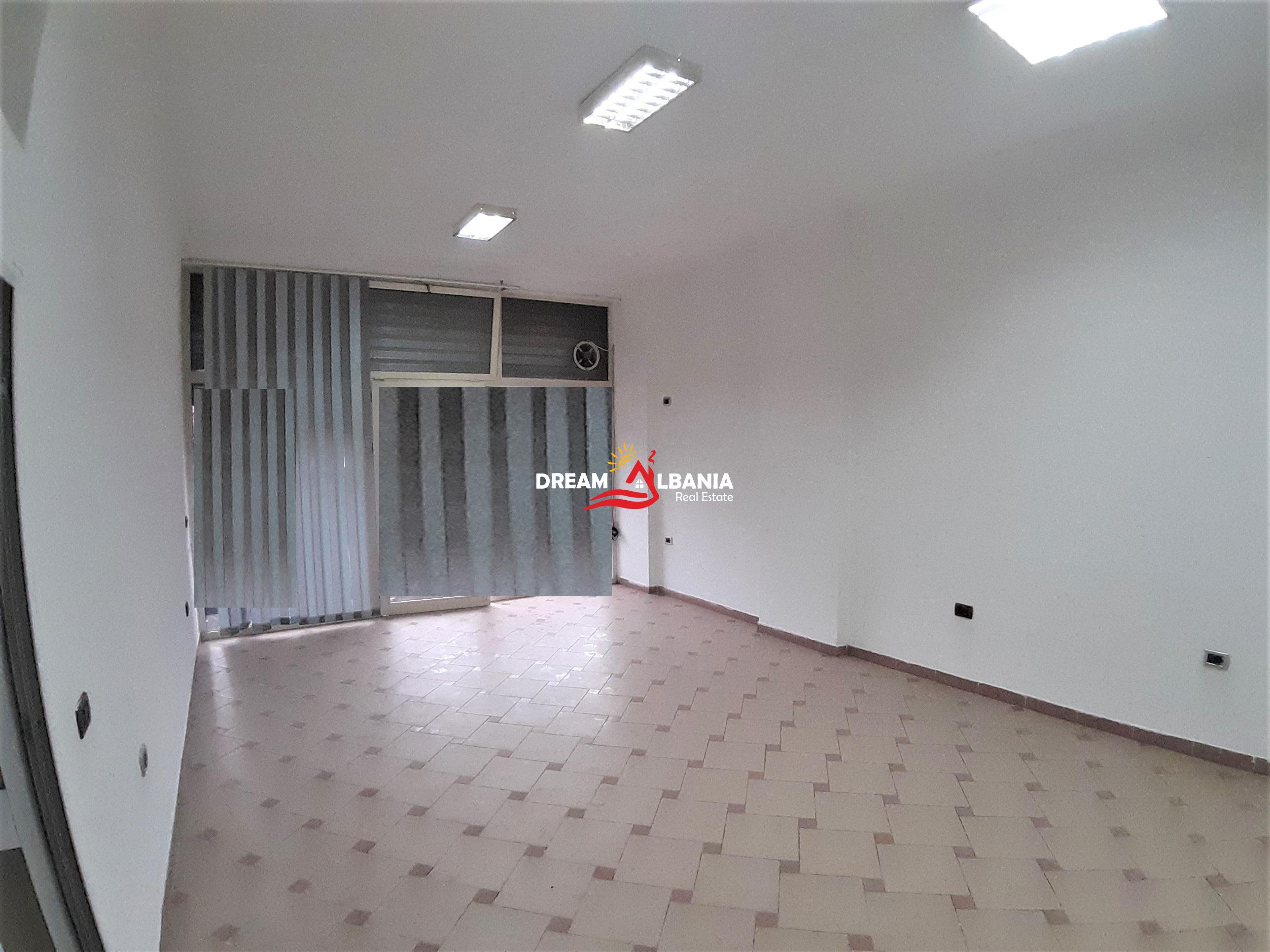 Dyqan per shitje ne Rrugen e Durresit prane Ish Ambasades Jugosllave ne Tirane (ID 4171194) 3
