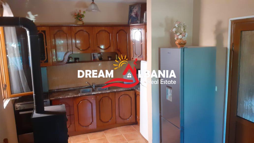 Shtepi Private + Ambjent Biznesi ne shitje ne Lushnje prane Stadiumit(ID 4151151). 4
