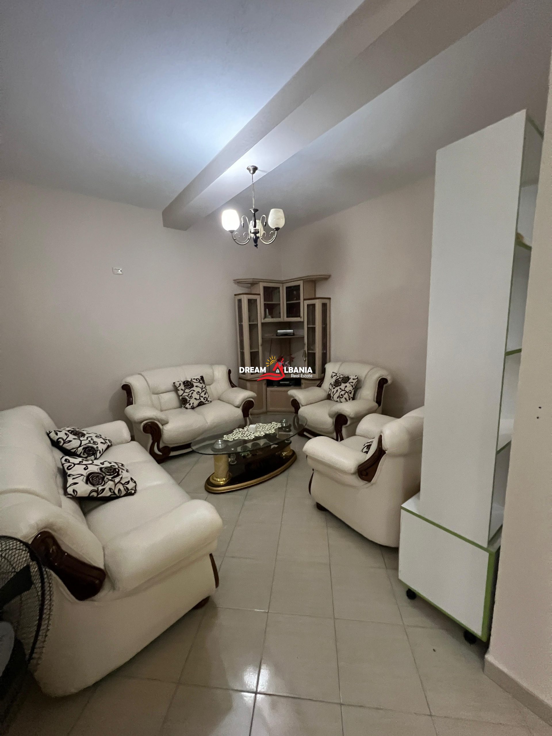 Jepet kate vile me qera ne zonen e Vilave Gjermaneve prane Shkolles Elite (ID 4251449 )