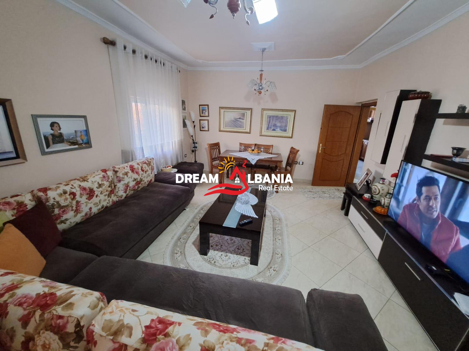 Apartament 1+1 me qera ne rrugen e Dibres prane Medresese ne Tirane (ID 4219394)