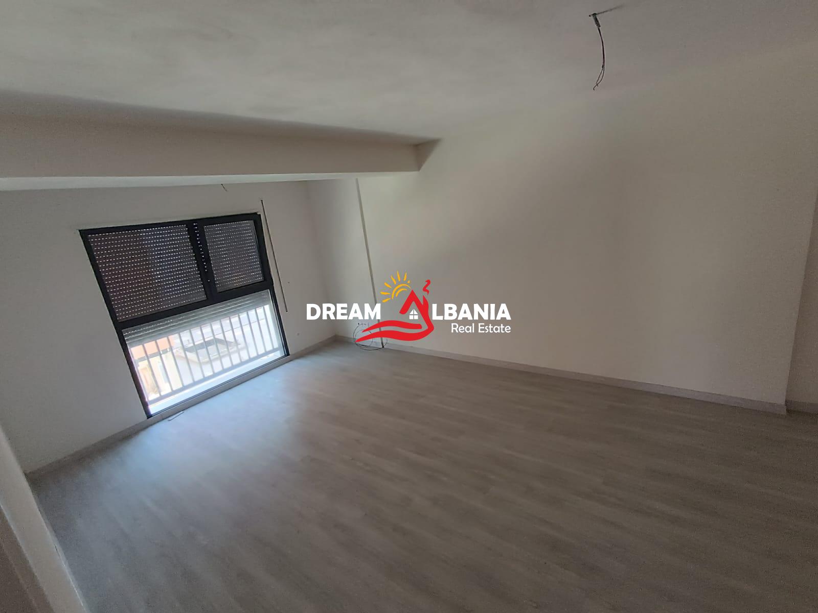 Apartament 3+1+2 per Shitje ne Bulevardin e Ri ne Tirane(ID 4131500) 2