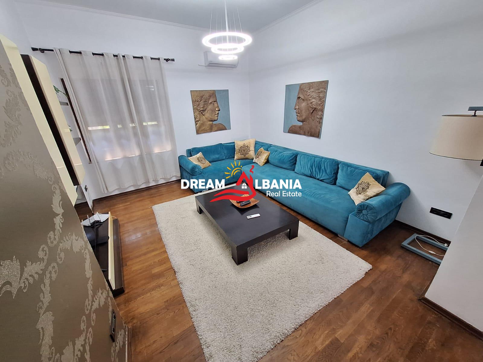 Apartament me qera 2+1+2 me Parkim Tek Rruga e Barrikadave (ID 42215591) 2