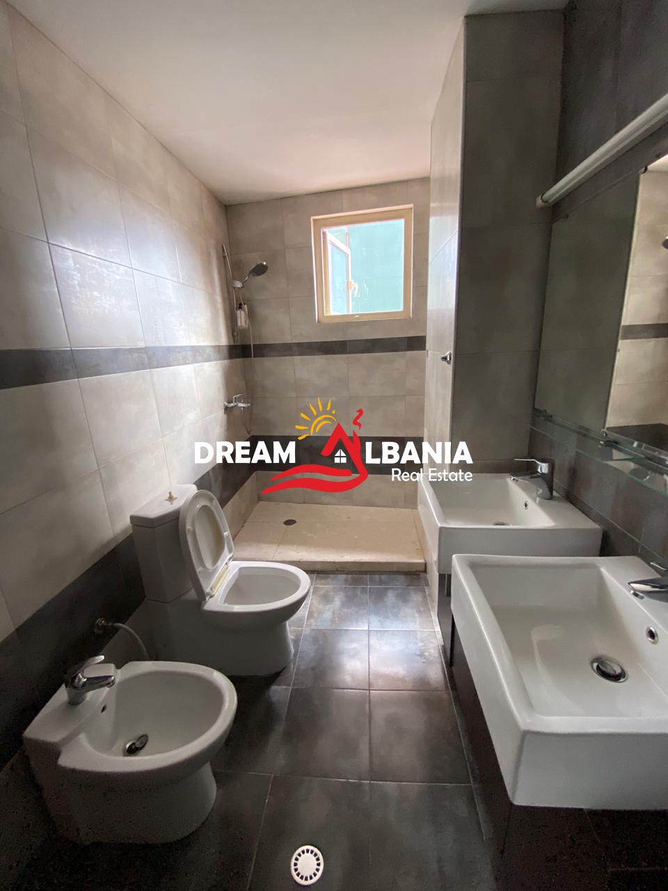 Apartamente 2+1 me qera ne rrugen e Bogdaneve prane Qendres ne Tirane (ID 4221928 )