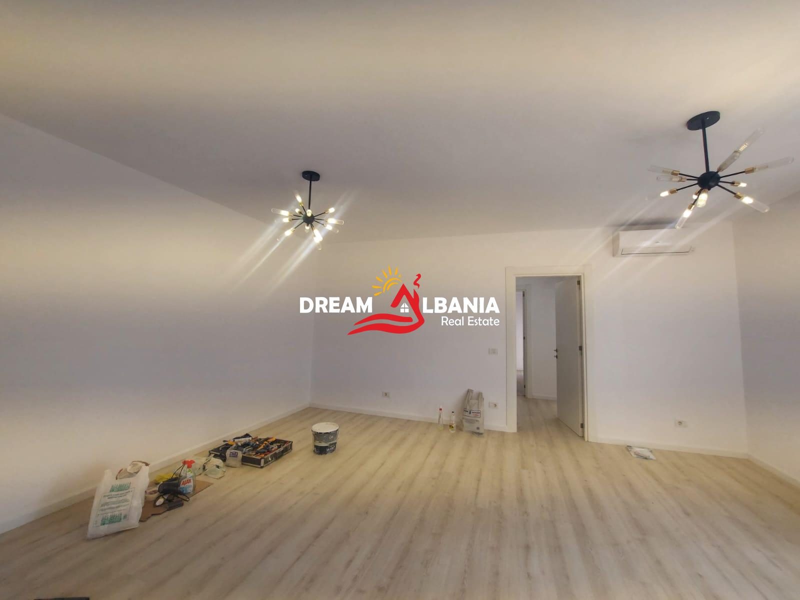 Ambjent 2+1+2 me qera tek Ish Ekspozita prane Gjykates, Tirane (ID 42214415) 2