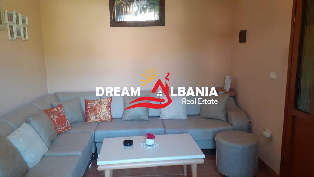 Shtepi Private + Ambjent Biznesi ne shitje ne Lushnje prane Stadiumit(ID 4151151).