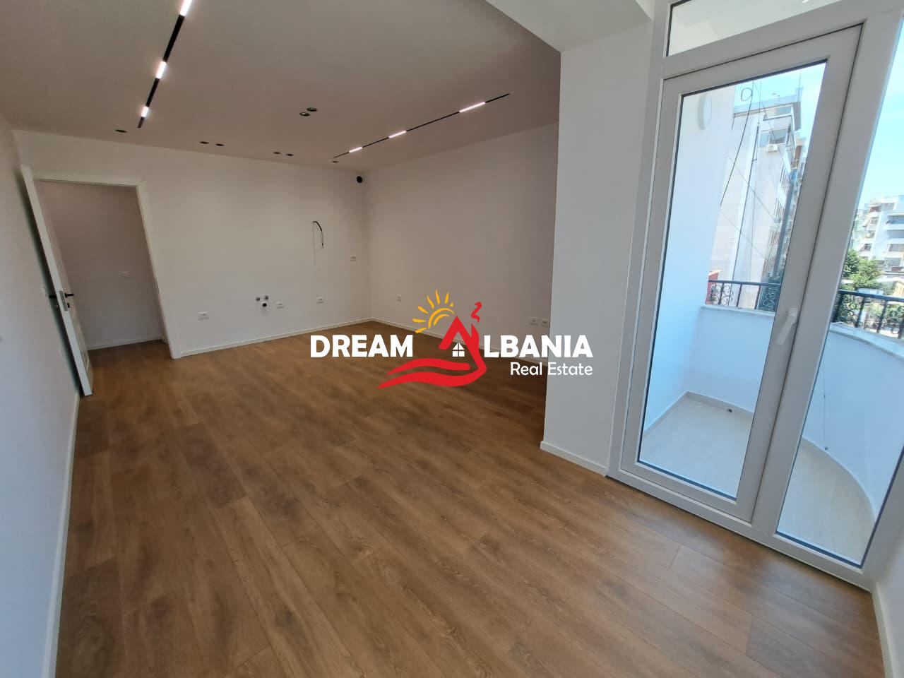 Shitet Apartament 1+1, 21 Dhjetori, Rruga Muhamet Gjollesha (ID 51110001)