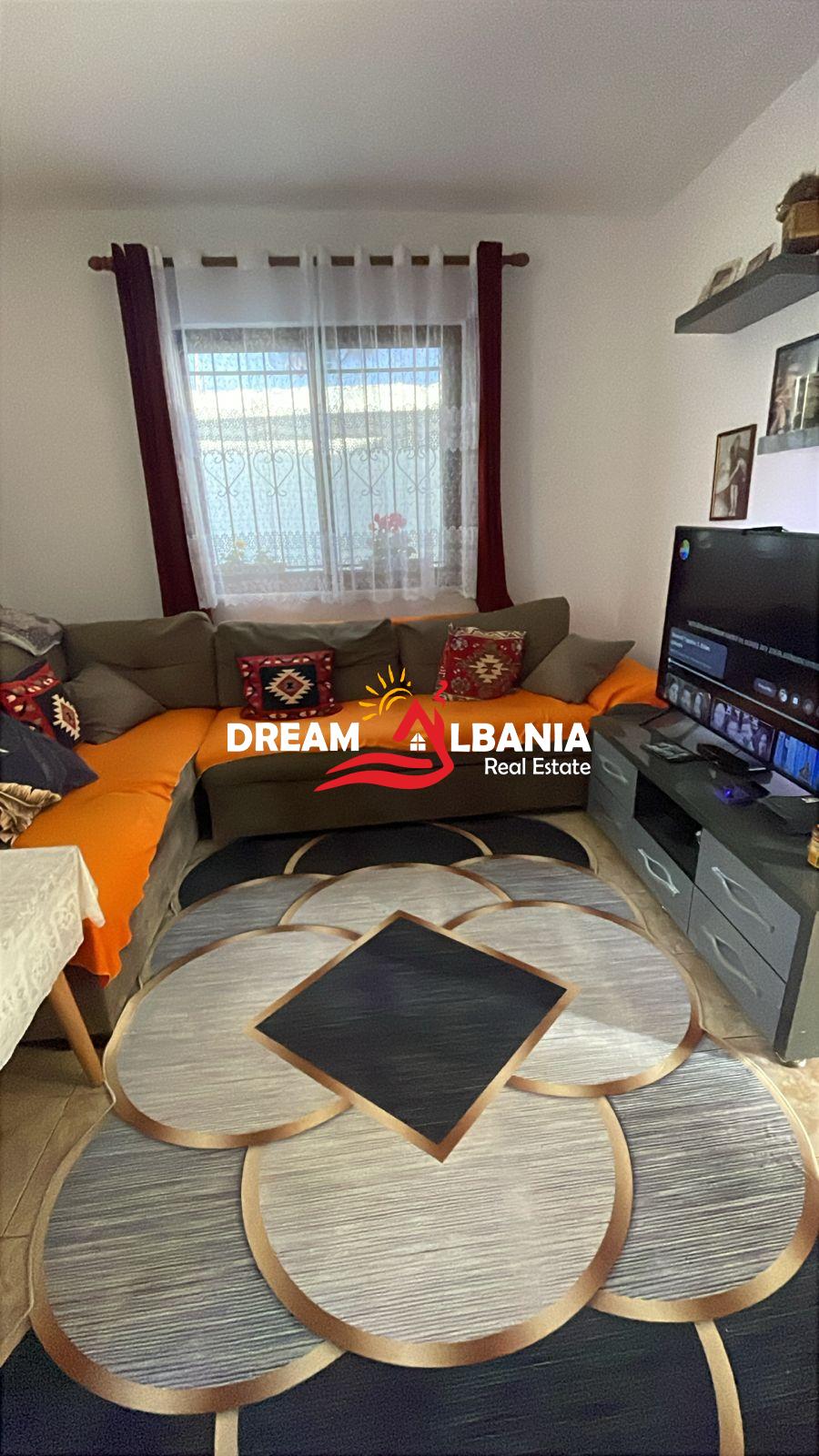 Shtepi private 1+1+Dyqan ne shitje prane Terminalit te Veriut, Tirane (ID 4141047)
