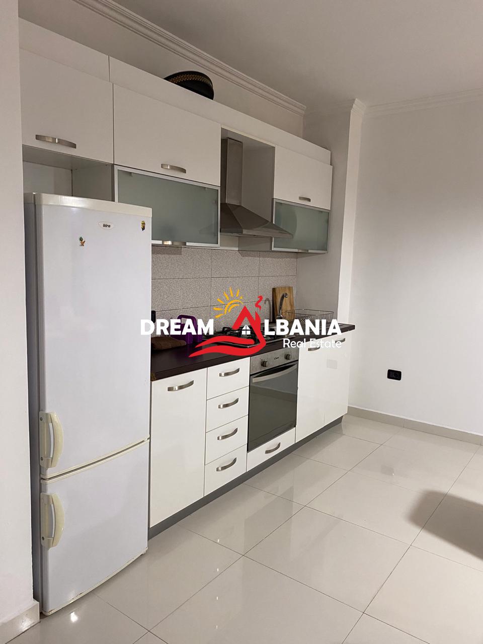 Apartamente 2+1 me qera ne rrugen e Bogdaneve prane Qendres ne Tirane (ID 4221928 )