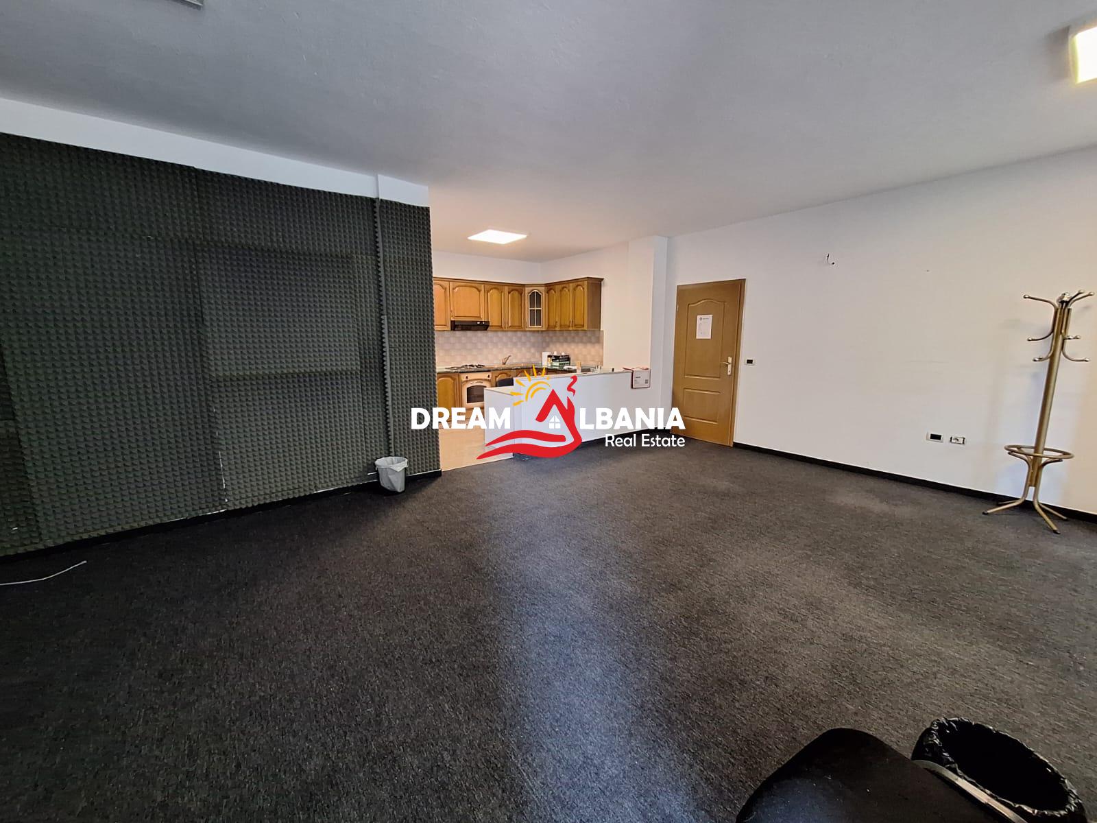 Jepet Me Qera Ambient Biznesi ne Bllok Prane Rruga Brigada VIII.(ID 42611541) f 3