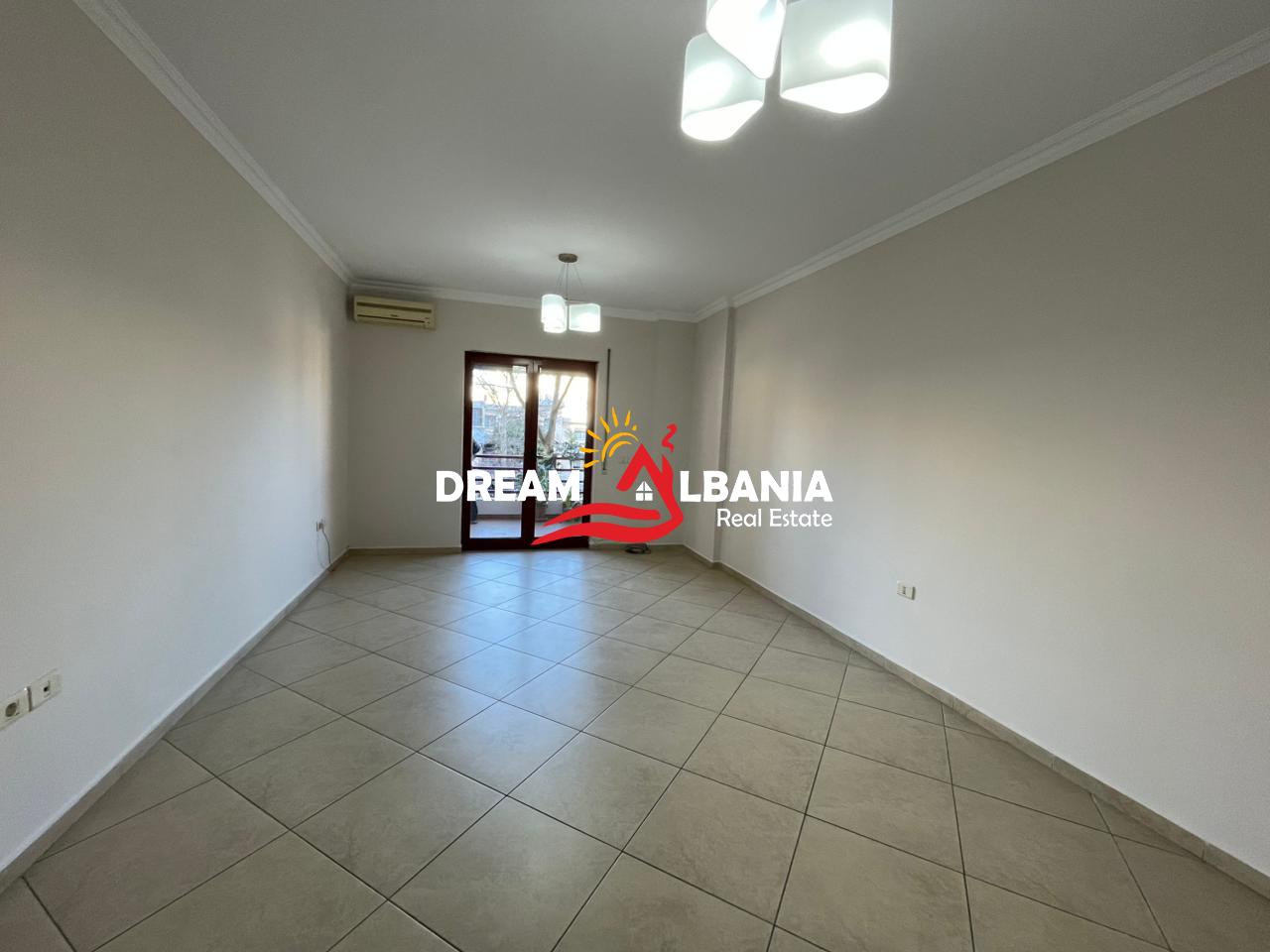 Jepet me qera ambient per zyra tek rruga e Kavajes, prane Garden Building (ID 42214500) 2