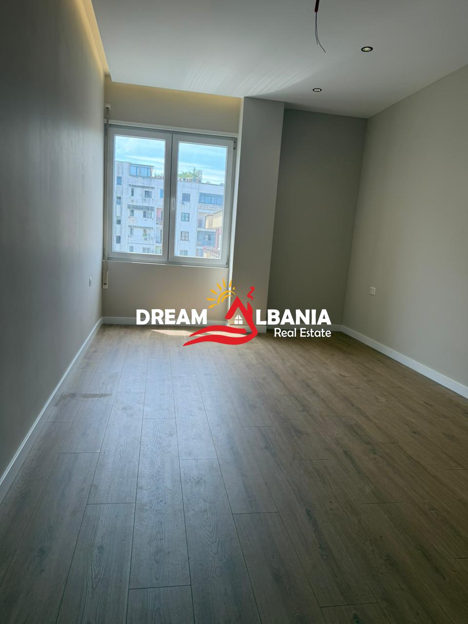 Shitet Apartament 2+1- 5 maj-pranë Concord Center, Tiranë (41212258) 4