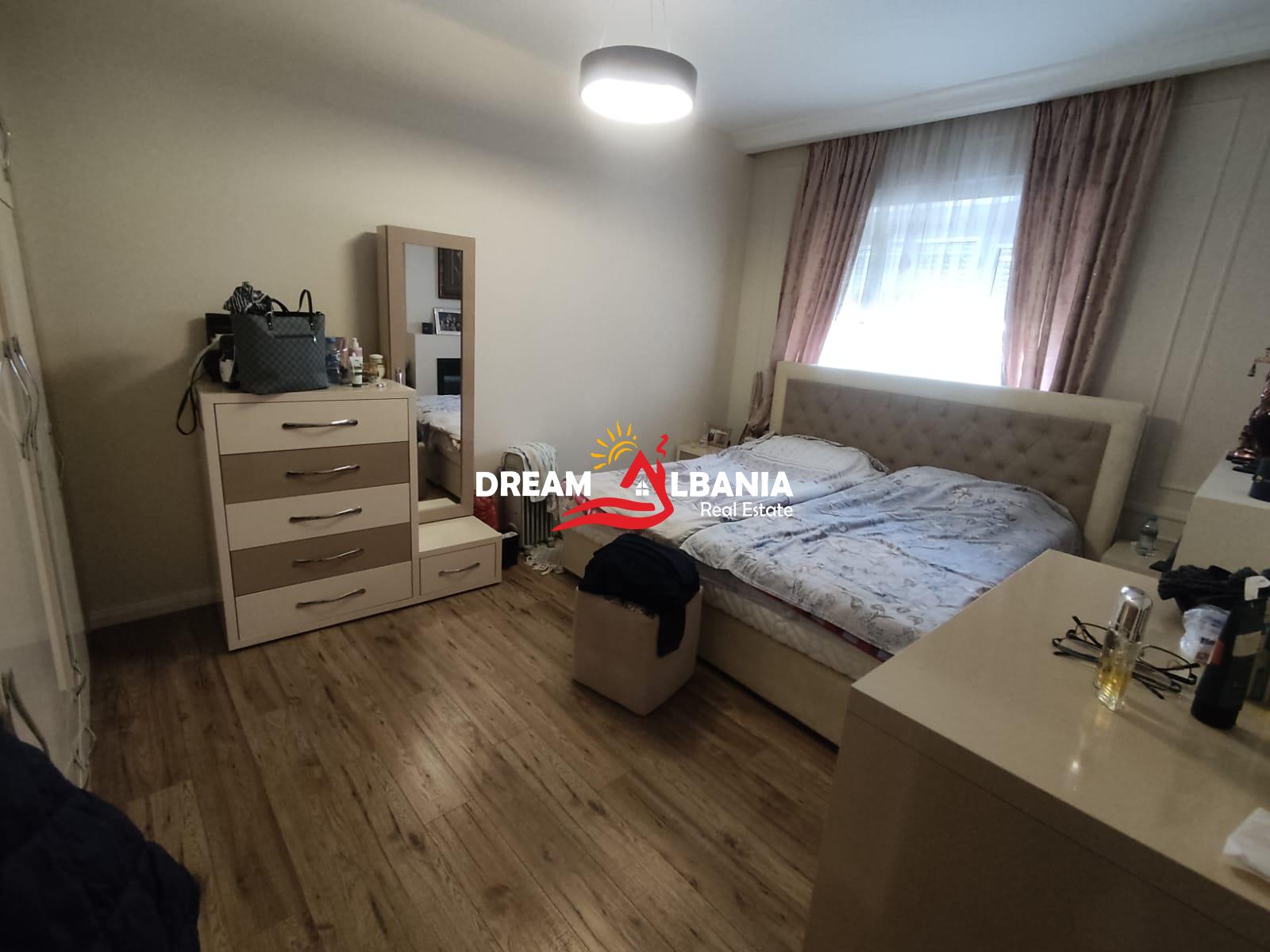Shitet kat vile ne zonen e Ali Demit prane Rruges Myslym Lela (ID 4151222) 4