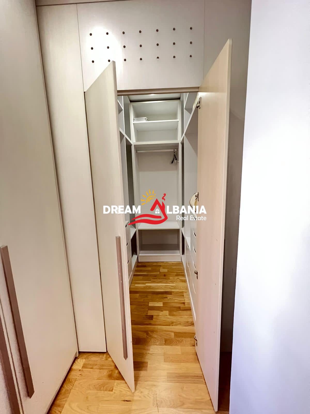 Apartament 2+1 me qera me kuzhine me vehte ne Qender Tiranes (ID 4229252)