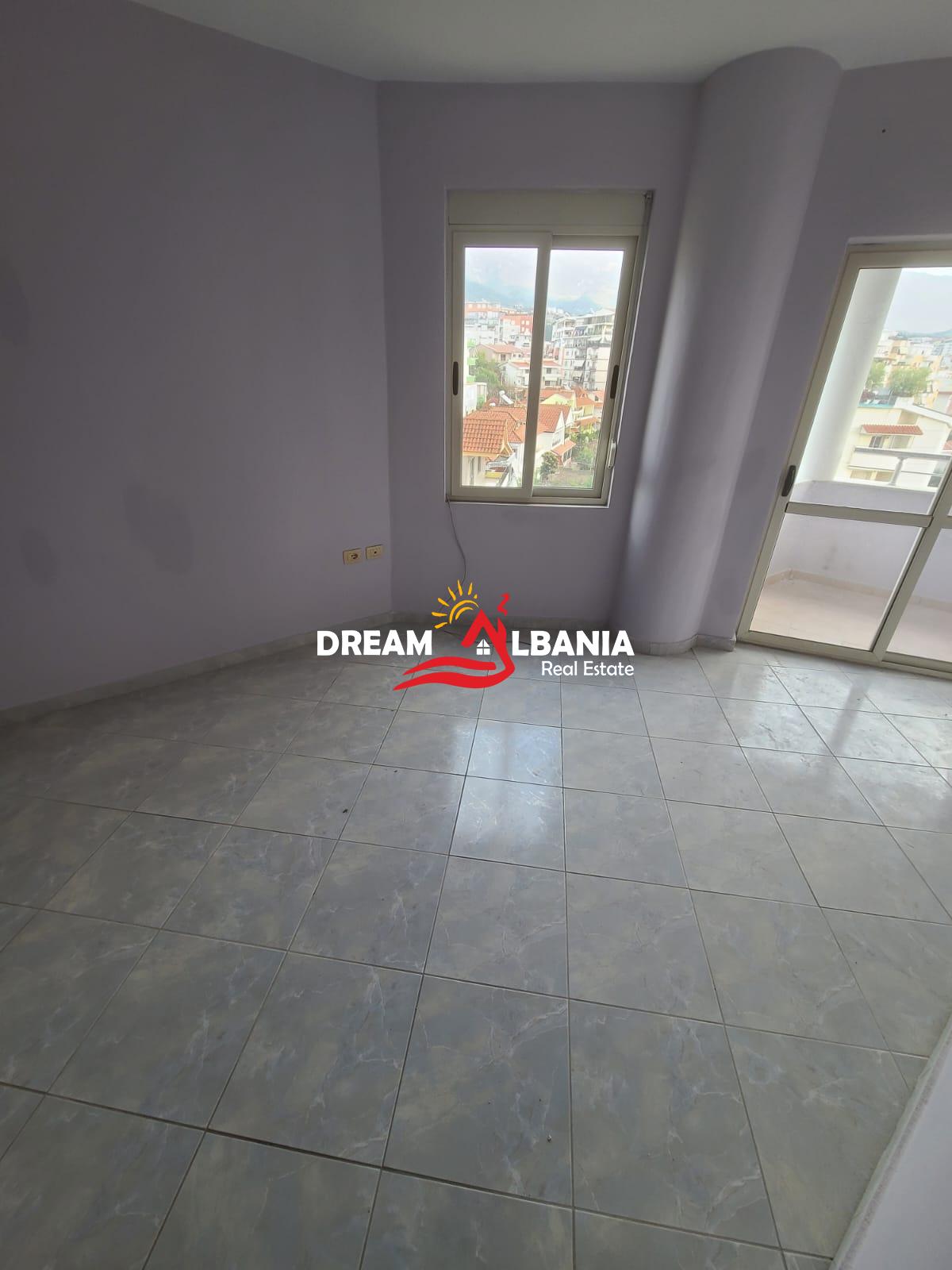 Apartament 3+1+2 WC ne Shitje ne Fresk, prane Fizikes Berthamore ne Tirane (ID 4131426) 4