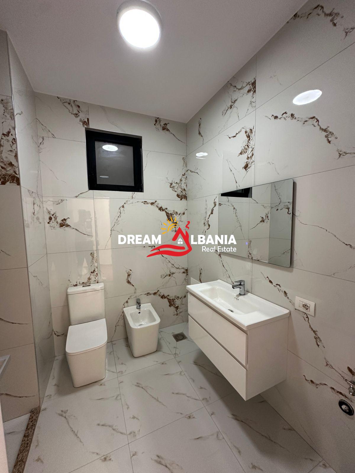 Shitet Apartament 2+1 – Tek Liqeni i Thatë, pranë Kenwood Store (4129573) 4
