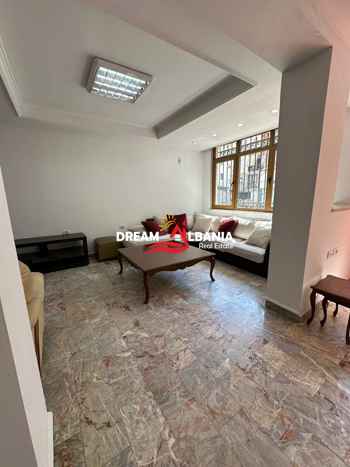 Zyre me qera prane Sheshit Wilson ne Tirane (ID 4261676 ) 4