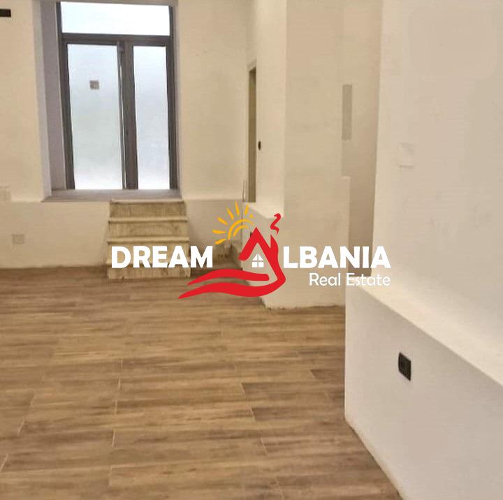 Dyqan per shitje prane Stacionit te Trenit, Tirane(ID 4171449) 2