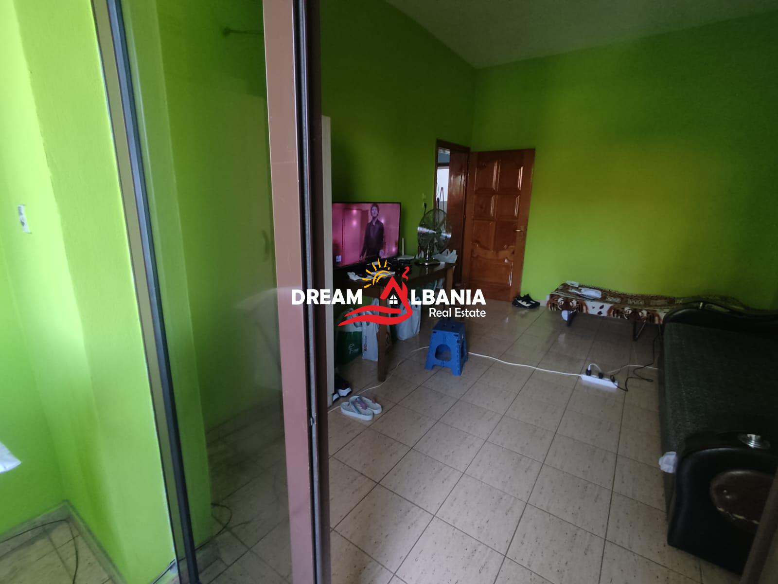 Shitet Apartament 1+1 ne Rrugen e Dibres prane Medresese (ID 4119479) 4