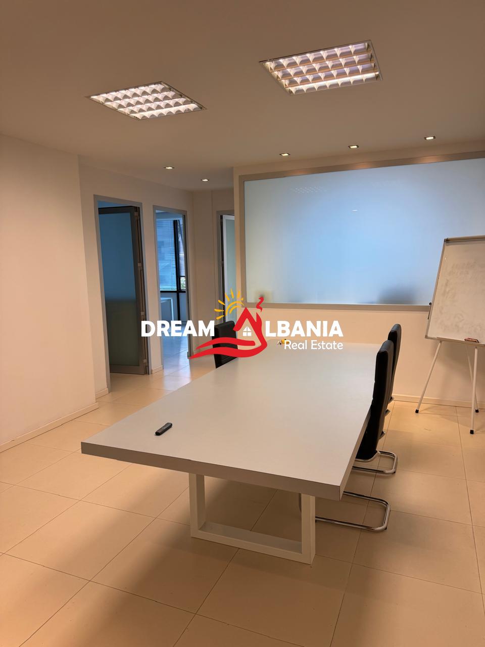 Ambient Komercial/Zyre ne Shitje ne Rrugen e Elbasanit, prane Stadiumit Air Albania ne Tirane (ID 4161089) 3
