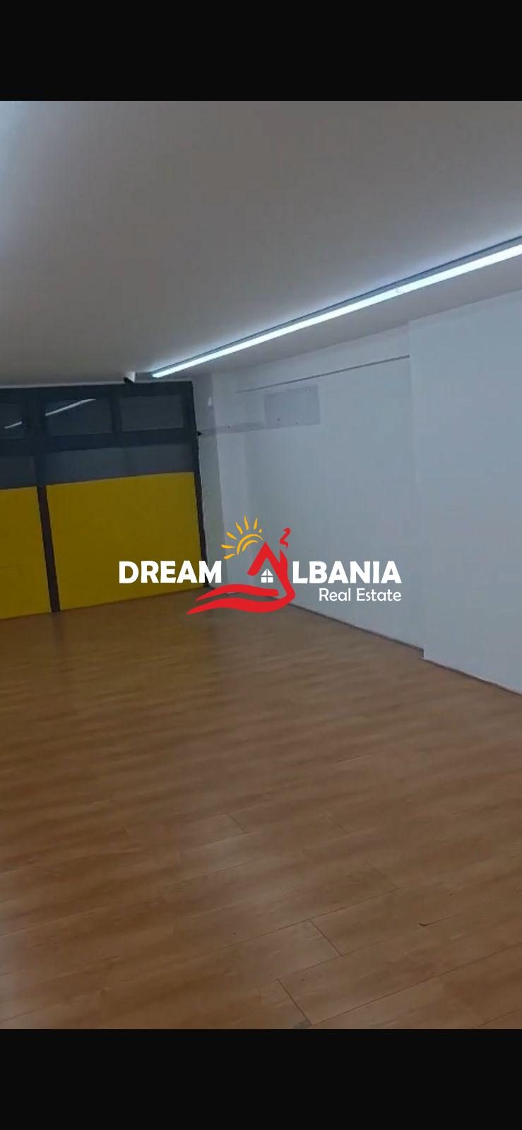 Jepet dyqan dublex me qera ne rrugen Islam Alla, Tirane (ID 42711089) 2