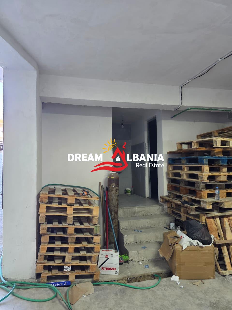 Shitet Magazinë me Zyra – Rruga Ardeno, Tiranë (4181128)
