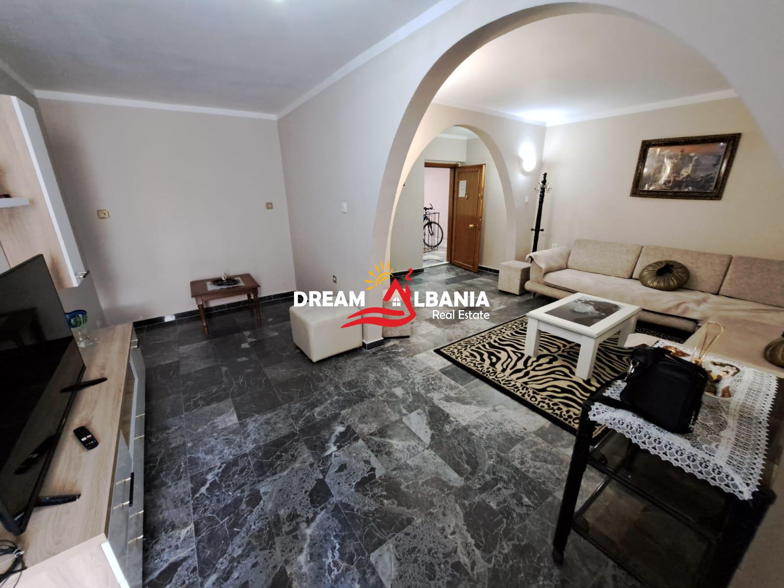 Apartament 2+1+2wc me qera tek Rruga Fortuzi prane Shkolles Jeronim De Rada ne Tirane (ID 4239045 ) 3