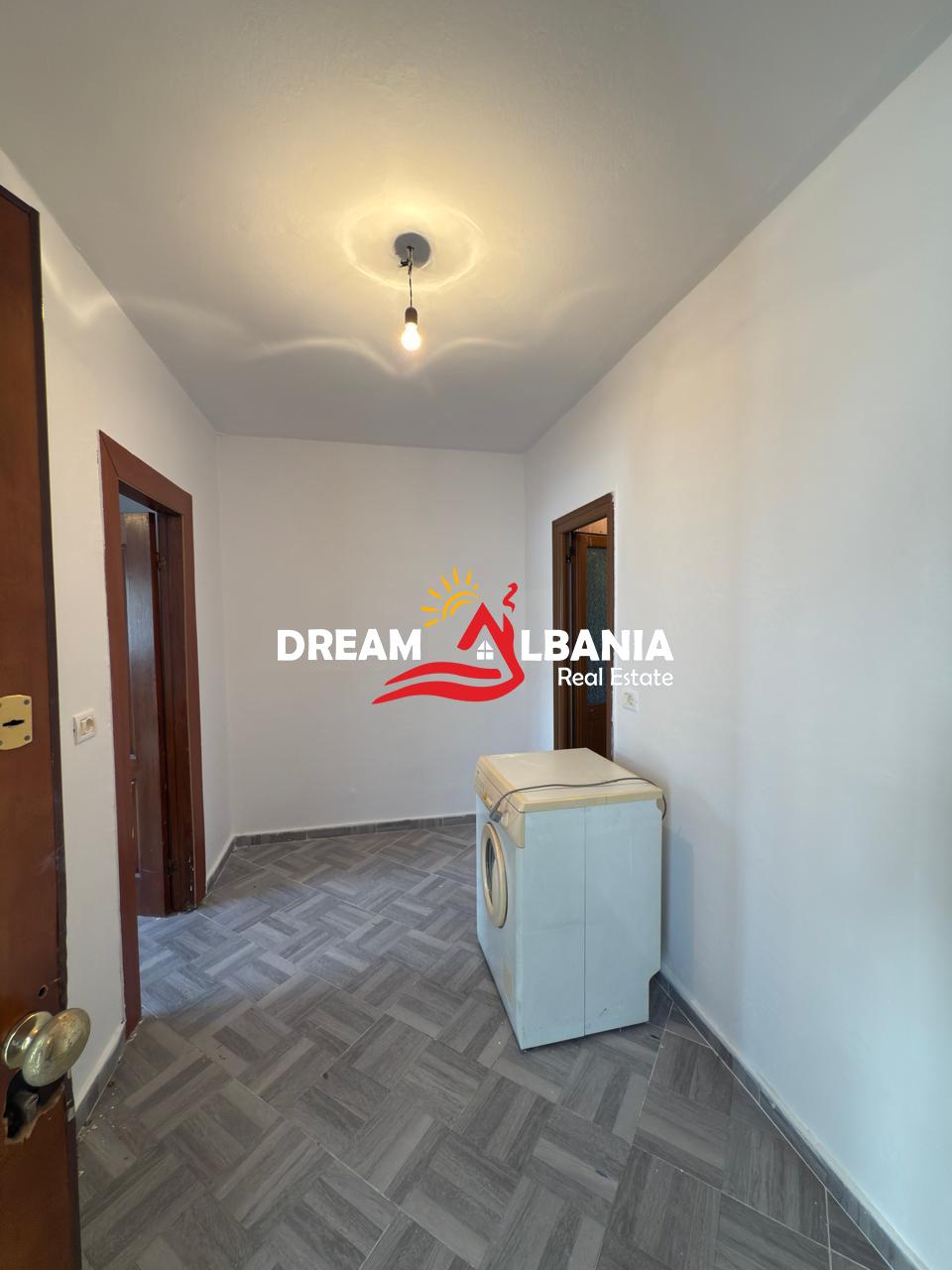 Shitet Apartament 1+1, Ish Stacioni i Fundit Tiranes Re, Prane Shkolles 26 Nentori (ID 4119477) 4