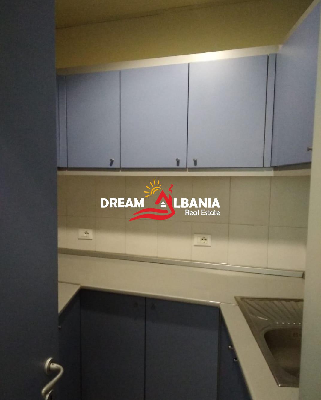 Ambjent biznesi per zyra me qera ne Rrugen e Durrsit, buze rruge (ID 42611334) 2