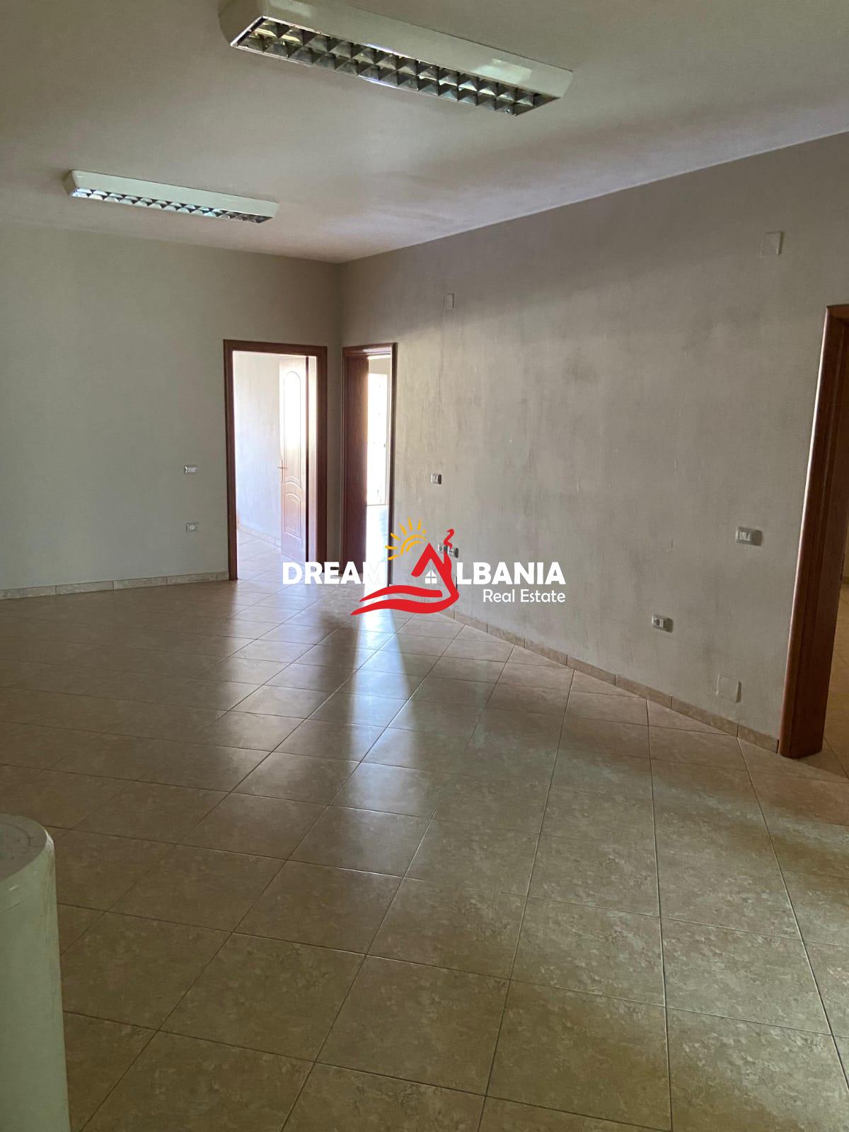 Apartment 3+1 per qera ne Rruga Shkelqim Fusha afer big Market (ID 4231488) F