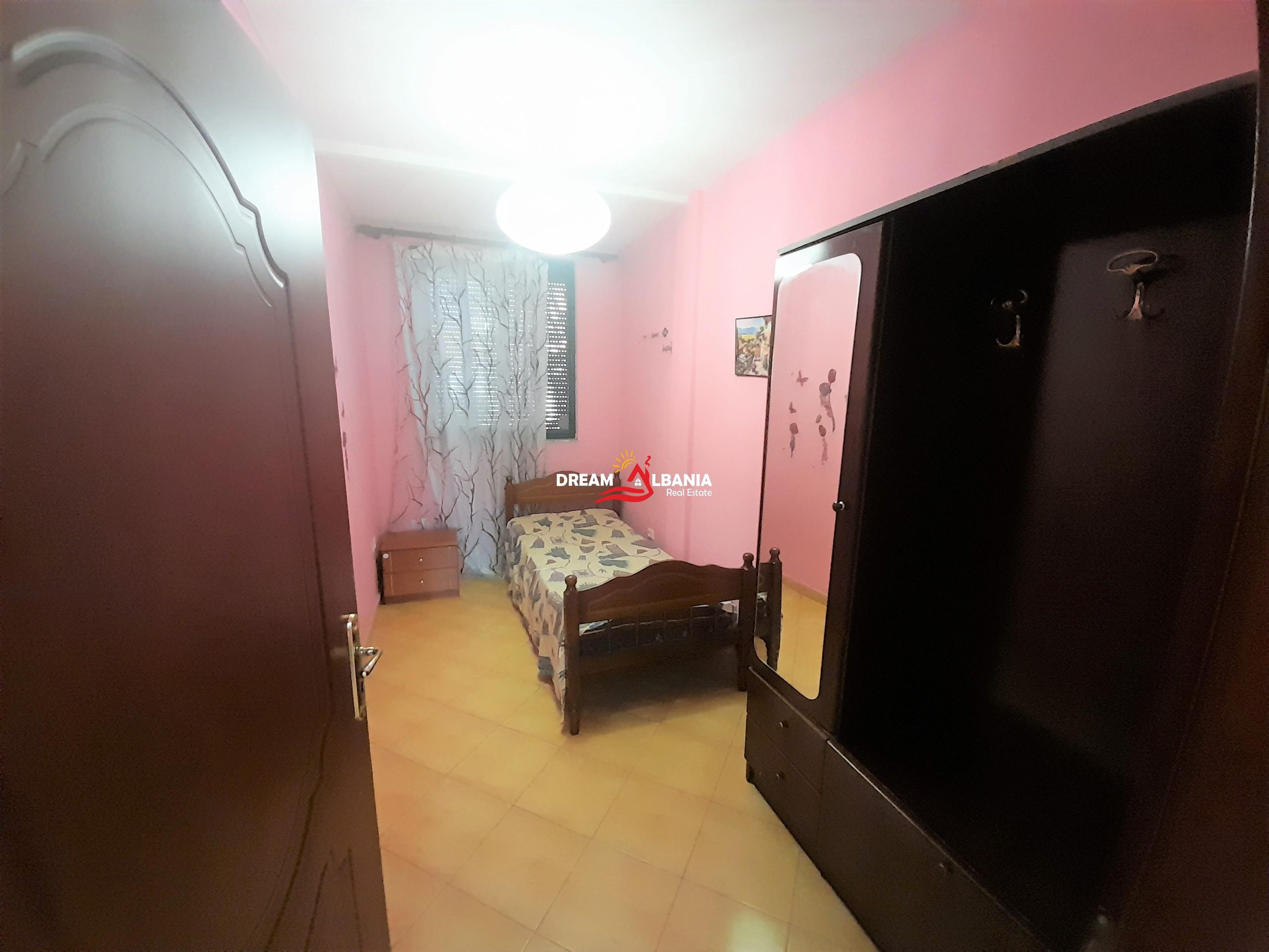 Kat Vile me qera ne rrugen Myslym Shyri prane Drejtorise se Policise ne Tirane (ID 4251187) 4