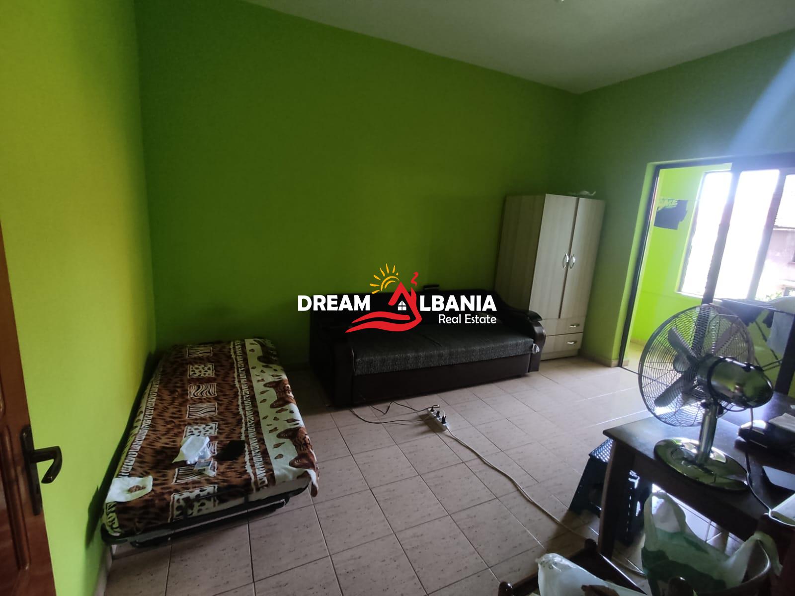 Shitet Apartament 1+1 ne Rrugen e Dibres prane Medresese (ID 4119479) 3